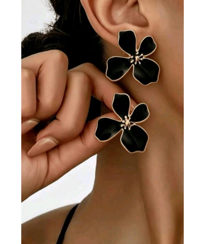 Cercei in forma de floare...